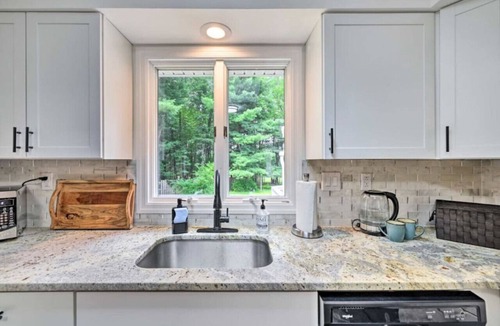 Stroudsburg House | Family-Friendly Pocono Home | Hot Tub & Game Room