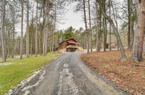 Blandburg House | Family-Friendly Tyrone Cabin w/Deck Near Hiking