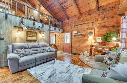 Blandburg House | Family-Friendly Tyrone Cabin w/Deck Near Hiking