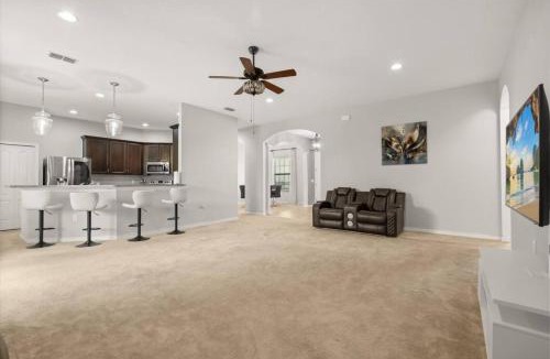 Lake Wales House | Family-Friendly 3BR Getaway Hot Tub Game Room Fun