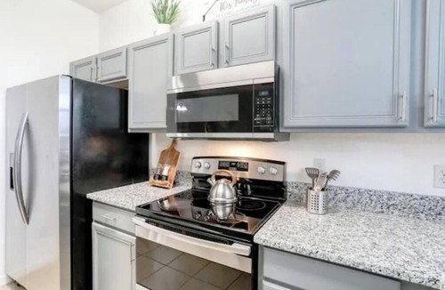 Regal Palms House | Family Fun Near Disney,4 bedroom Home w/wifi, Game Room & Pools.