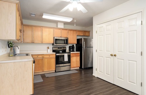 Pelham House | Family Gem in Pelham 3BR/2Bath 1 LEVEL Pet friendly home