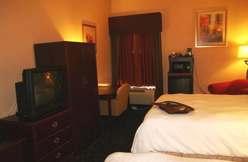 Selinsgrove Hotel | Family Haven - Explore the Susquehanna Valley! Parking | 2 Units