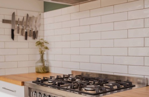 Somerfield House | Family House With Hot Tub And Parking Christchurch