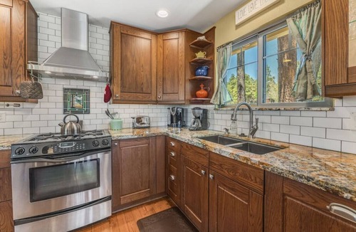 Flagstaff House | Family Mountain Home on Golf Course ~Dogs OK! ~Quiet