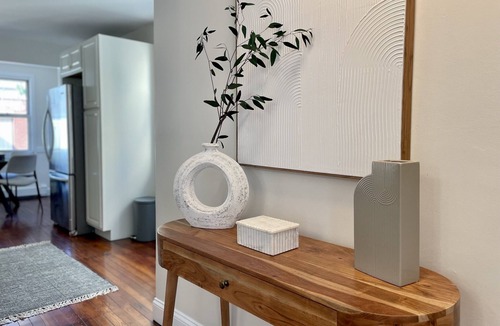 Franklin Square Apartment | Family-Pet Friendly Close 2 Long Island Railroad, NYC/Incl. Free WI-FI & Parking