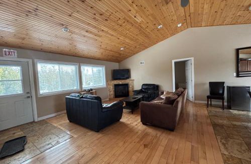 Miller Lake House | Family & Pet Friendly Huron Getaway