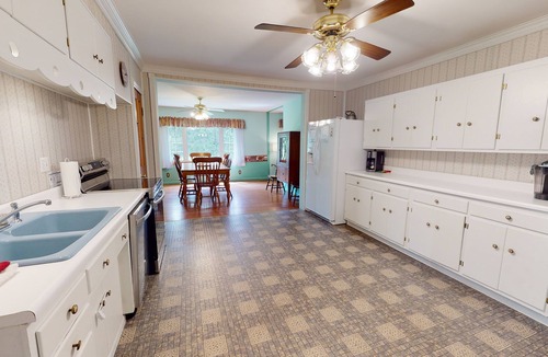 Gaines Apartment | Family Retreat walk to Pine Creek to fish/canoe/kayak or hike PA Grand Canyon
