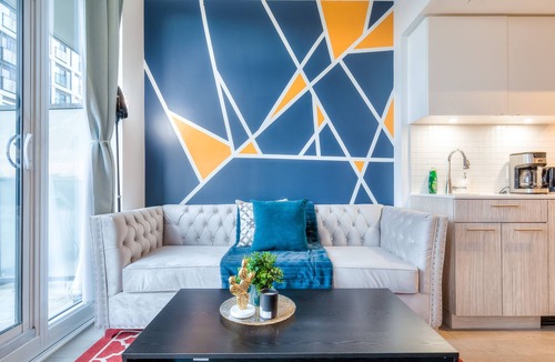Garden District Apartment | Fancy 2BR Suite in Jarvis