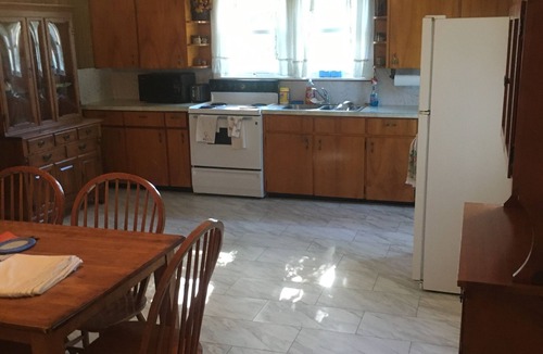 Ramblewood House | Farm guesthouse open for football, graduation and other short-term rentals