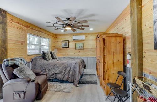 Lakeland Apartment | Farm Stay Modern Barndominium in Lakeland!