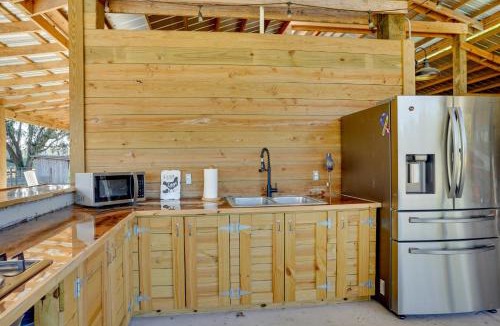 Lakeland Apartment | Farm Stay Modern Barndominium in Lakeland!