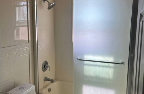 East Farmingdale Apartment | Farmingdale Happy Haven: Your Space for Peace & Cozy Days - 0 Cleaning Fee