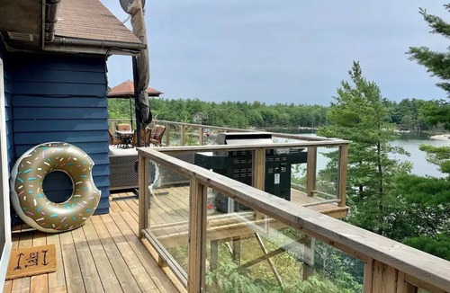 The Archipelago Cottage | Feathery Pines cottage with sauna and sunset views
