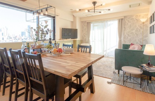 Nakano Apartment | Feel rich / Room 801 / Spacious 3LDK, 12 people / 5 minutes from the station / In front of the family restaurant / 5 minutes at the convenience store / Wi-Fi available