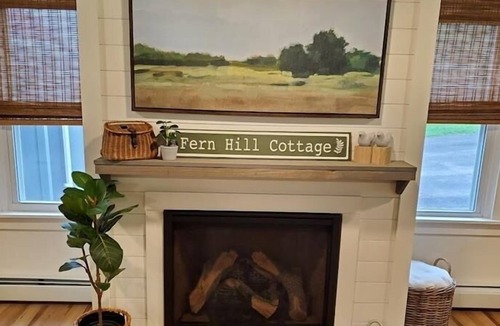 Laporte House | Fern Hill Cottage - Robin Real Estate