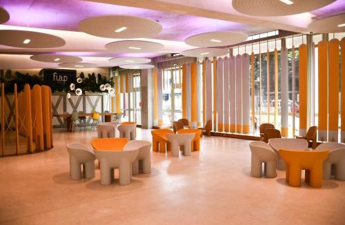 Parc-de-Montsouris Hostel | FIAP Paris