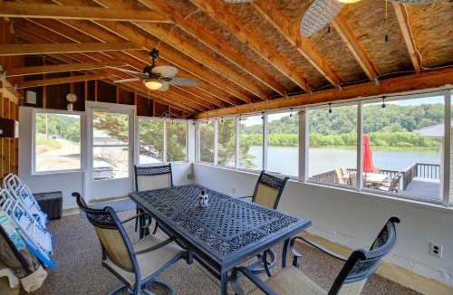 Draper House | Fire Pit & Floating Dock! Claytor Lake Hideout