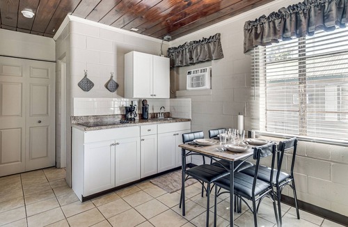 Hernando Cabin | Fish & Float Lakeside! Hernando Cabin