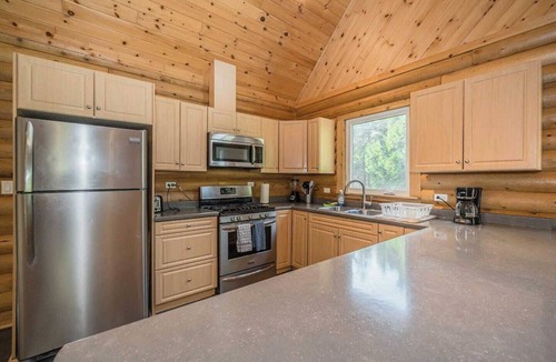 Northern Bruce Peninsula Cabin | Forest Cabin by National Park & Tobermory