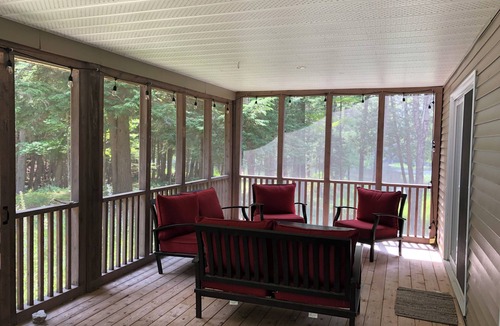 North Frontenac Cottage | Forest retreat with private waterfalls