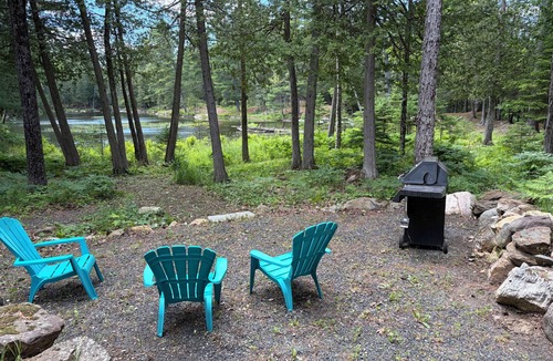 North Frontenac Cottage | Forest retreat with private waterfalls