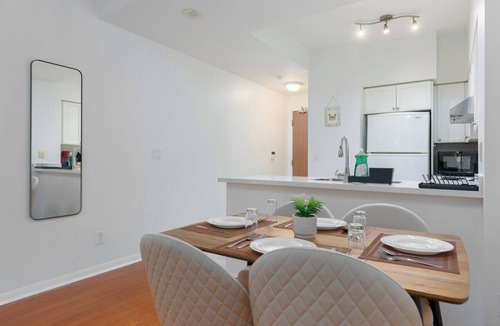 Fort York Apartment | Fort York Suites