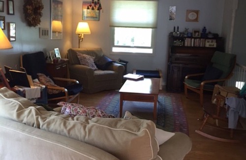 State College House | Four bedroom house located just over 1.5 miles from downtown State College