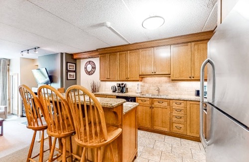 The Blue Mountains Condo | Four-season spectacular condo w/breathtaking views