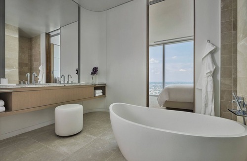 Center City West Hotel | Four Seasons Hotel Philadelphia at Comcast Center