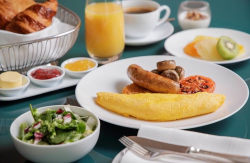 Chiyoda Hotel | Four Seasons Hotel Tokyo at Marunouchi