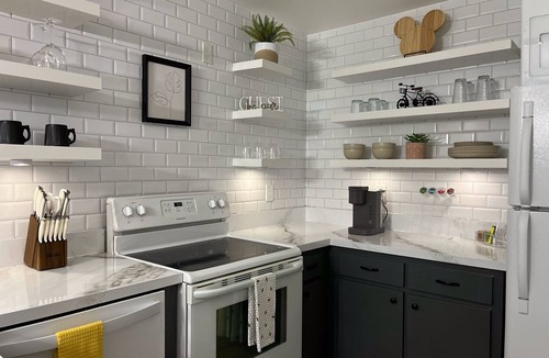 Fedhaven Villa | FREE Amenities, Clubhouse, Workout, Swimming, Tennis, Basketball, WIFI, A/C