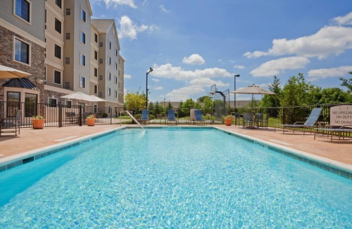 Glen Mills Condo | Free Breakfast. Seasonal Outdoor Pool. Gym. Close to Longwood Gardens!