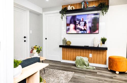 Brampton Apartment | French Charm in Brampton 2 Bdrm Apt