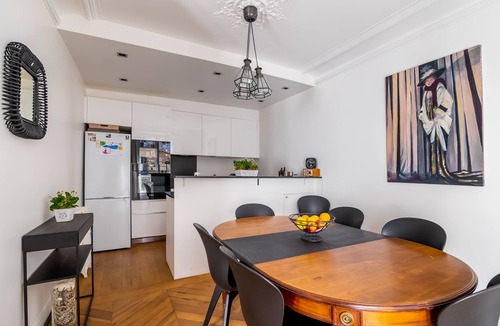 L'Europe Apartment | Fresh as a Daisy, by Veeve