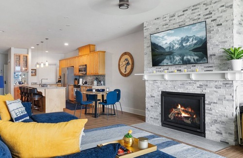 Sandpoint Condo | Fresh Design, King & Queen - Seasons at Sandpoint