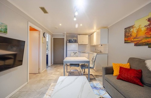 Brampton Apartment | ✅ Fresh Private Apartment Separate Entry 2 beds