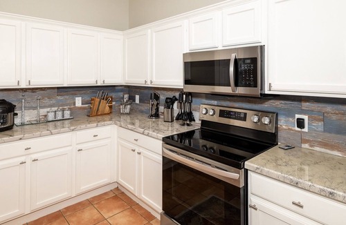 Tuscan Ridge House | Full Home in New Community Sleeps 8! Heated Pool and Pet Friendly!