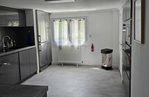 Tremblay-en-France Apartment | Fully equipped apartment 65 m2 + shared pool