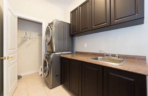 Brampton House | Fully Furnished Executive Home - Brampton (Toronto) Canada
