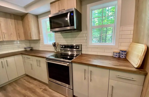 Machar Cottage | Fully renovated 4 season cottage on pristine lake
