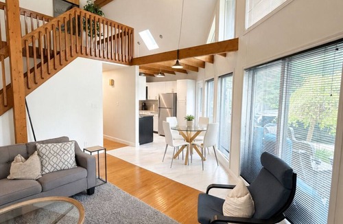 Southampton House | Fully Stocked Southampton Cottage with Kayaks/Bikes/Fire Pit/Close to Beach