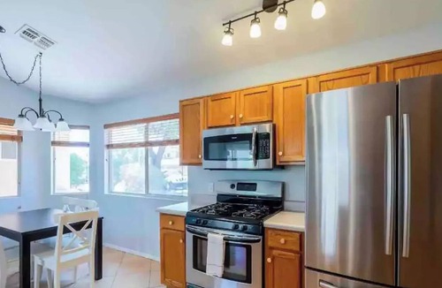 Canyon Trails House | Fully updated 4/2- 1 Mile to Reds/Indians