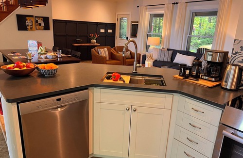 Kearney Cottage | Fun family cottage on the water in Muskoka