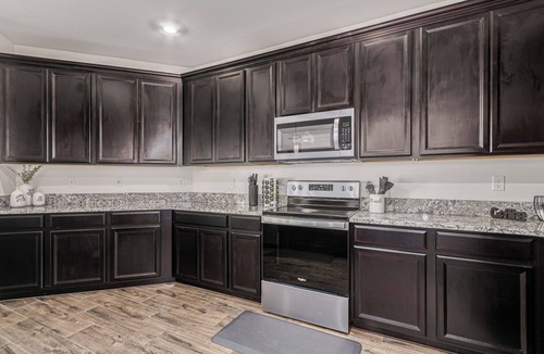 Glendale House | Fun-filled family retreat near stadiums