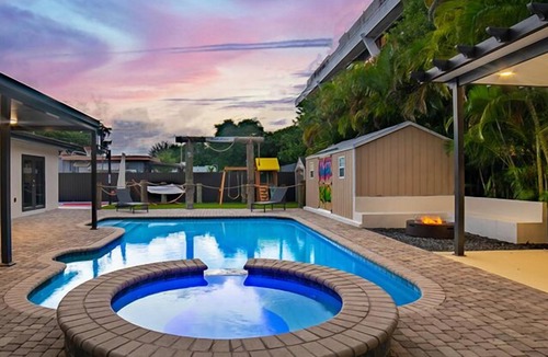 Hialeah House | Fun Oasis 6BR Game Room, Playground, Court & BBQ