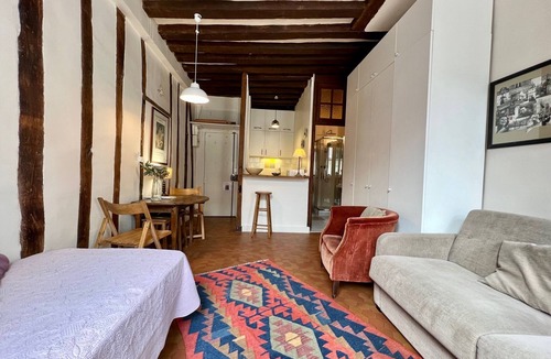 Notre Dame Apartment | Furnished studio Paris Saint Michel
