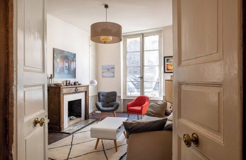 2nd Arrondissement Apartment | Géranimus V : Heart of Paris
