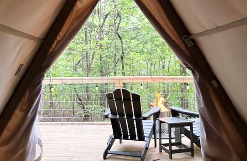 Talladega Cabin | G-5 Glamp in Bohamia - 268 acre forest retreat