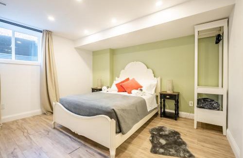 Cabbagetown South House | Gabby's Place Downtown Core